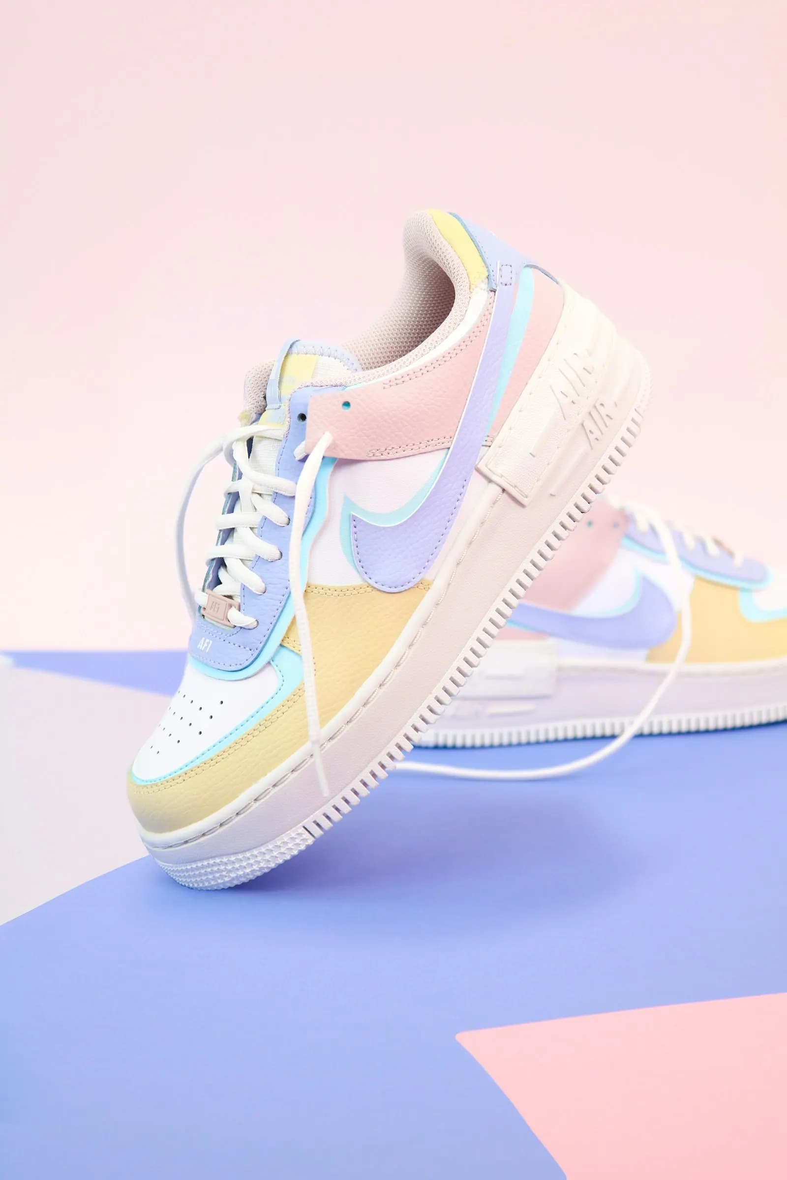 Relay Low Trainer shoes front view
